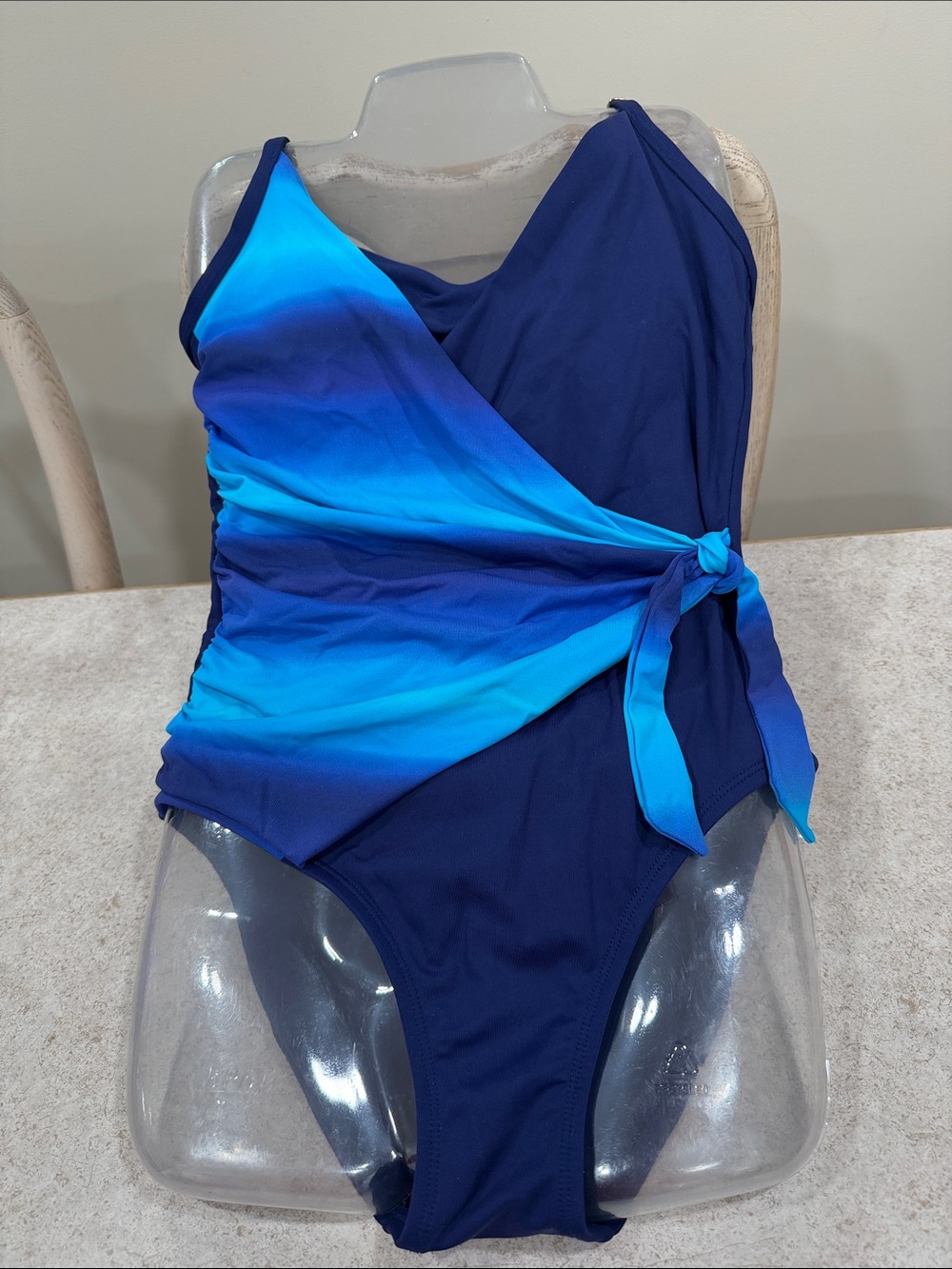LIZ CLAIBORNE OMBRÉ NAVY BLUE 1PC WRAP STYLE SWIMUIT SIZE 8